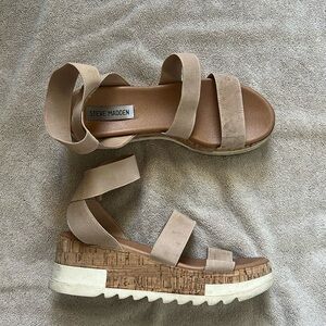 Steve Madden platform sandal
